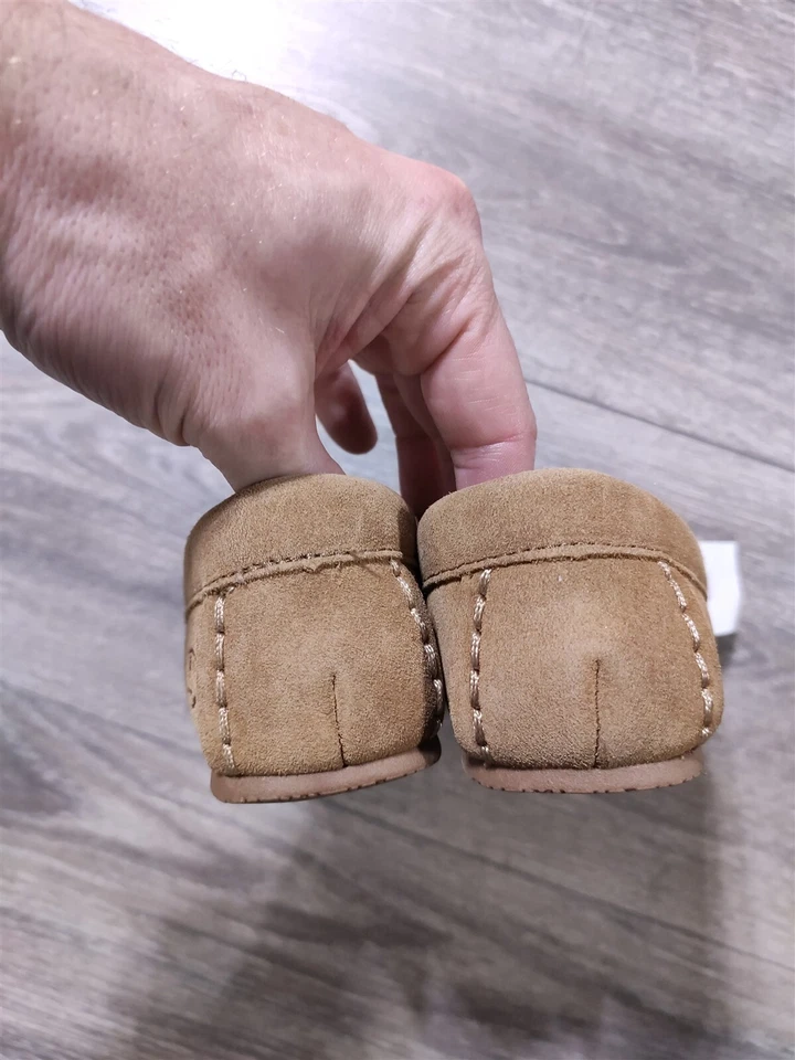 Тапочки Lands End для девочек мальчиков размер 11 желтовато-коричневые мокасины замшевые домашняя обувь детские - Изображение 2 из 4