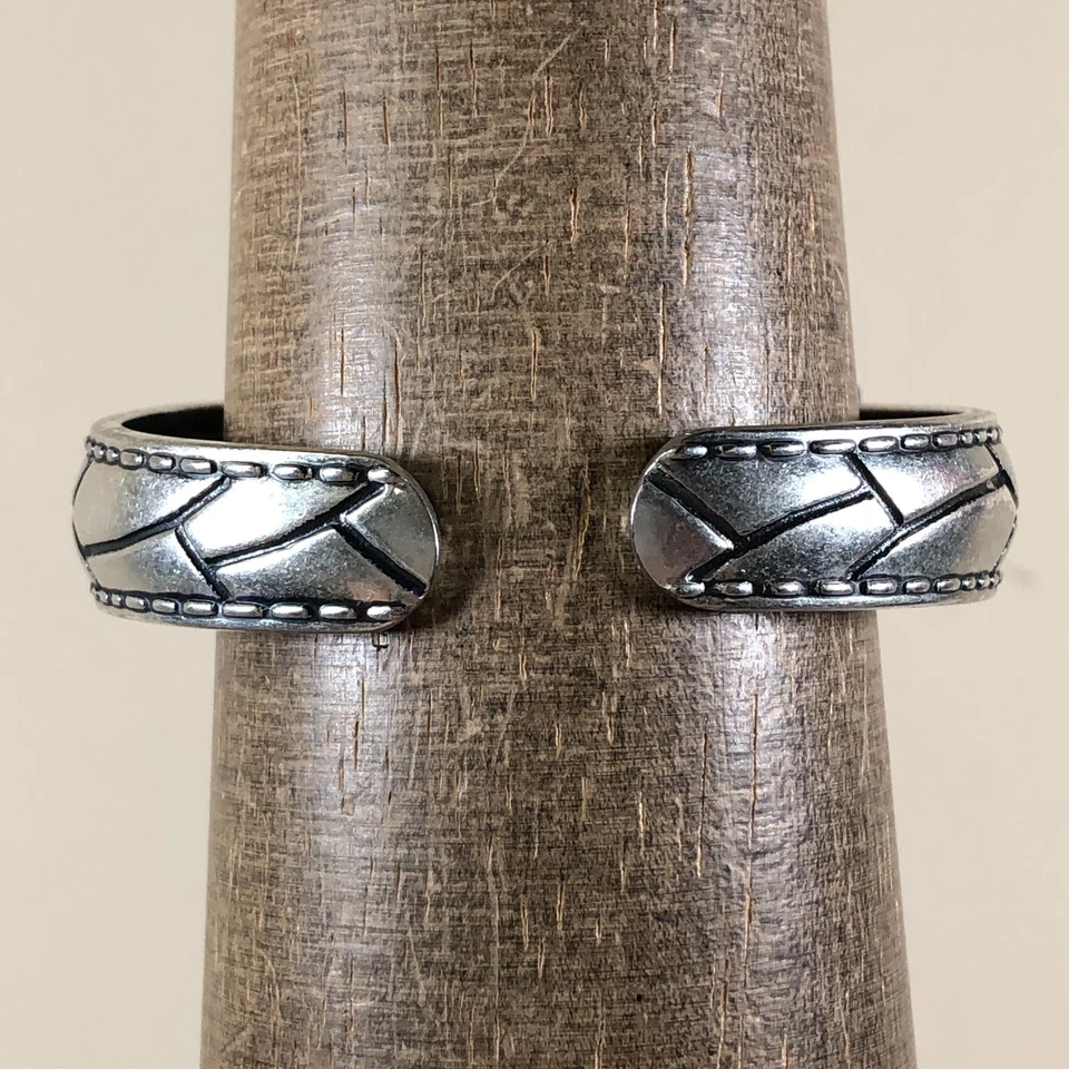 Chico's Women CH-203 Silver Tone Bangle Square Quartz Analog 25mm Watch 6 1/2" - Image 4 of 4