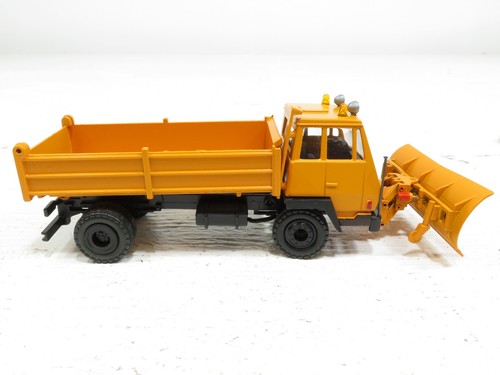 Conrad 3451 Steyr Sump w/ Snow Plow LN - Picture 3 of 8