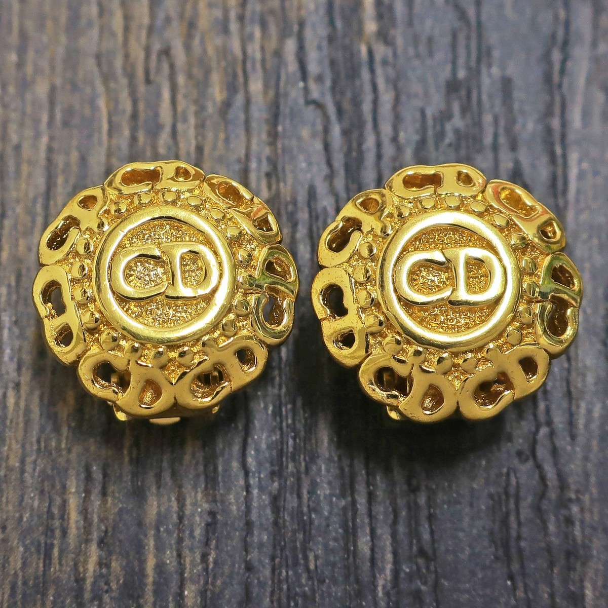 Christian Dior Gold Plated CD Logo Round Clip Earrings #980c Rise