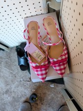 Checker Red And White Heals