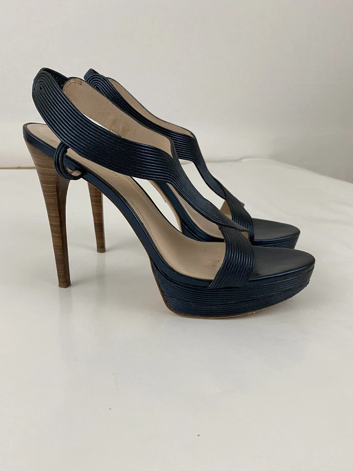 Elie Tahari Cleopatra Platform Heels - Изображение 3 из 4