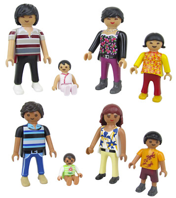 Playmobil Set 70753 Family of Four Asian & 70755 Family of Four