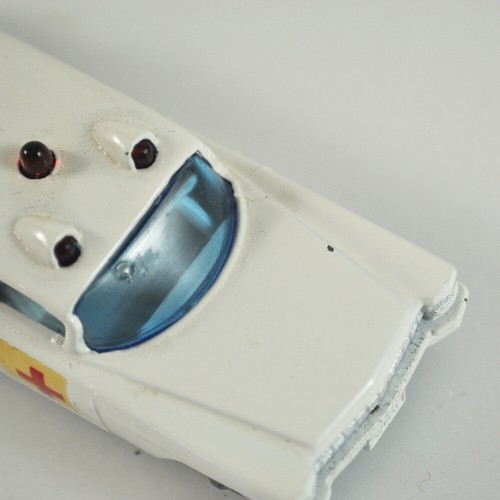Matchbox Series No. 54 - S&S Cadillac Ambulance - Ambulance - Picture 6 of 9