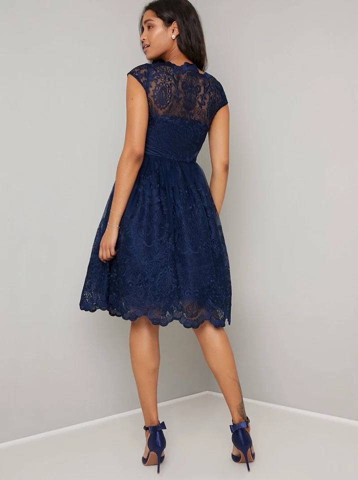 Chi Chi London Navy Spitzenkleid Größe UK8 EUR36 US4 - Bild 4 von 4