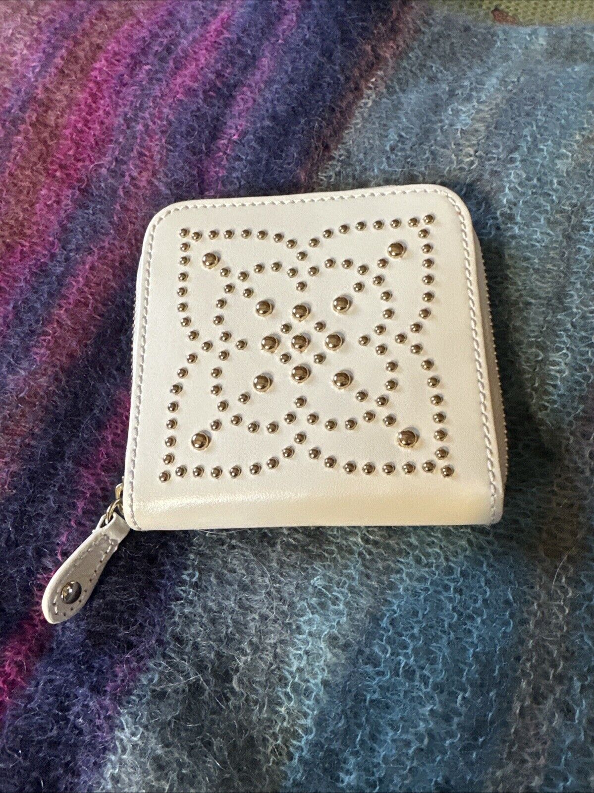 Picture 1 of 4