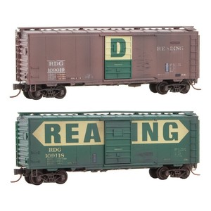 MICRO-TRAINS-020-44-167-READING-Weathered-Boxcar-2-Pack-MINT