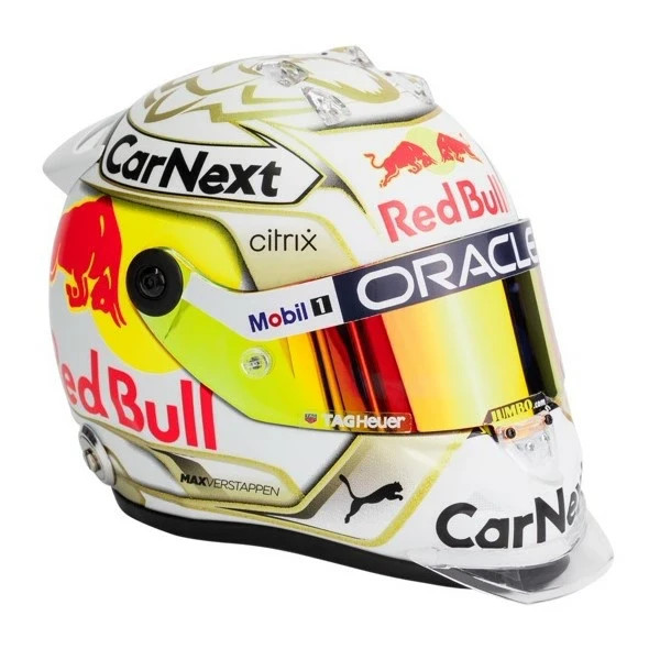 マックスフェルスタッペン　2022 ワールドチャンピオン　ヘルメット 1/4 Red Bull Max Verstappen Season 2022 1/2 Helmet World Champion
