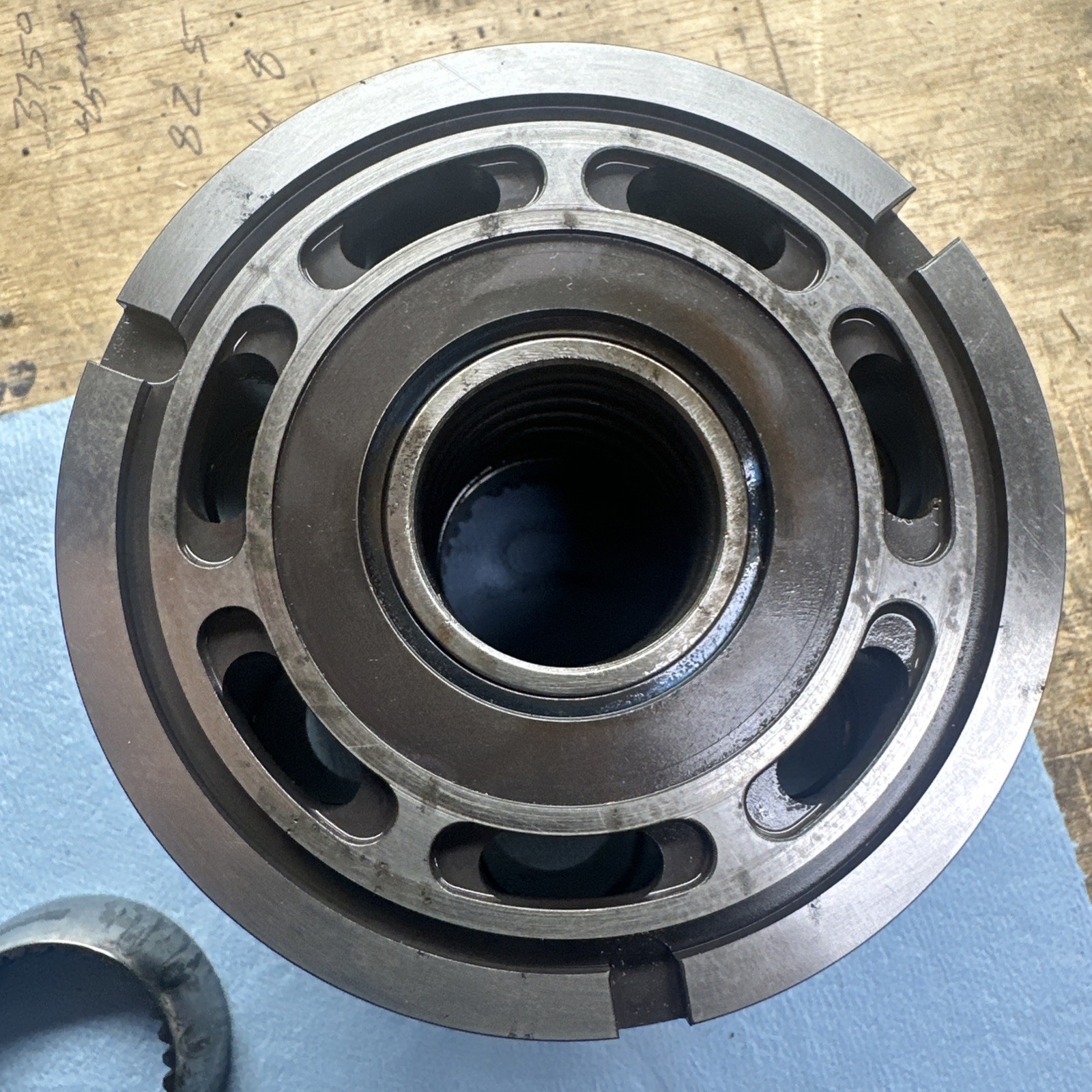 Sauer Danfoss Sundstrand 4460890 Cylinder Block M46 M91 Pumps And Motor