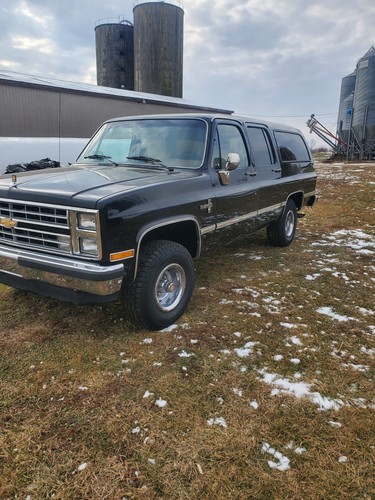 1988 Chevrolet Suburban V10