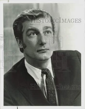 Press Photo Richard Mulligan stars on "The Hero," on NBC Television. - lra27266