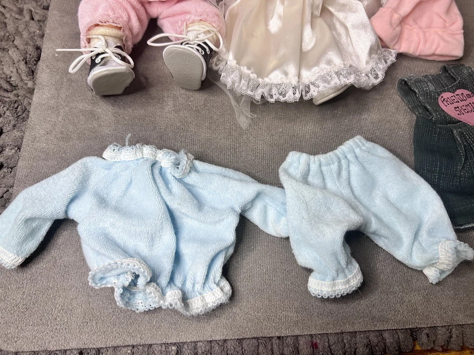 Lote de juguetes Cititoy Baby Dolls ojos azules tela cuerpo cuentas vinilo cabeza brazos piernas 1996 Foto 4 de 4