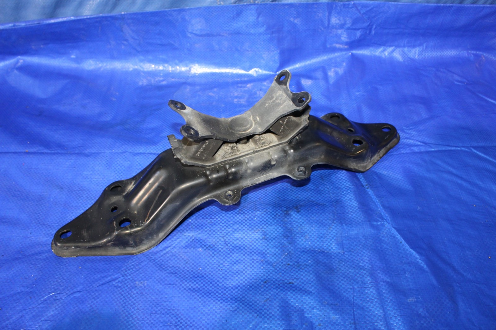 10-11 Subaru Forester 2.5L 4Cyl Automatic Transmission Crossmember JDM EJ253