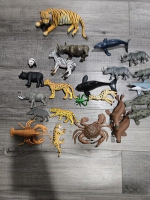 Hand Painted WILD Animal Model Lot of 24 Assorted Figures Mutiple Brands