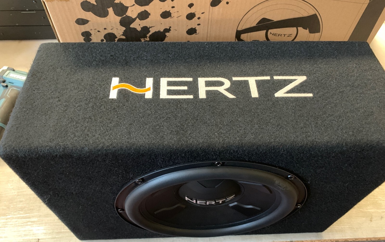 Subwoofer HERTZ DBX 25.3 in Cassa Chiusa Box Sub Dbx 25 Cm 600W 250mm