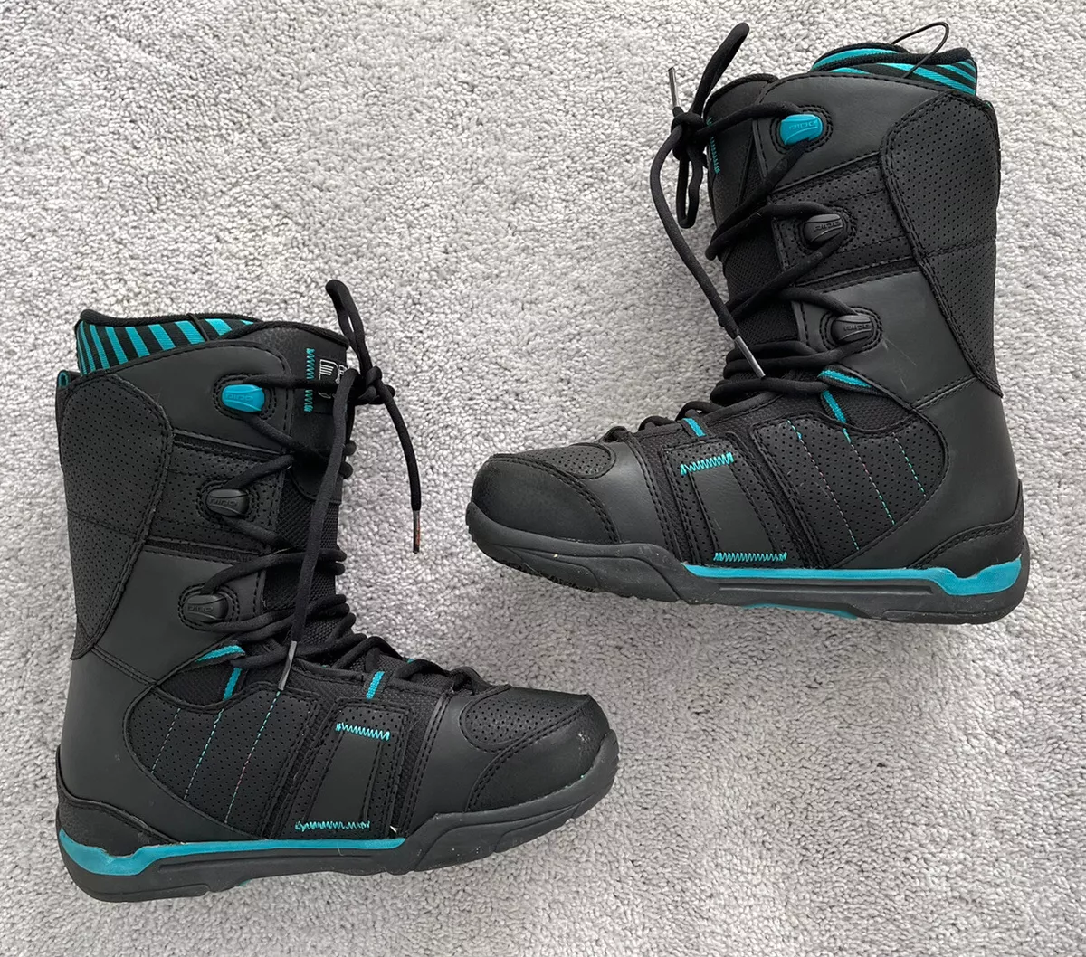 Turquoise snow deals boots