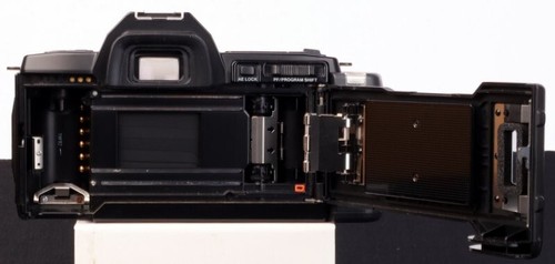 Olympus OM707 AF SLR c/w Flash Battery Grip, AF 28-85mm Lens & F280 Flash Kit - Picture 11 of 11