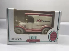 Ertl 1913 Model T Diecast Delivery Bank ACE Hardware MIB