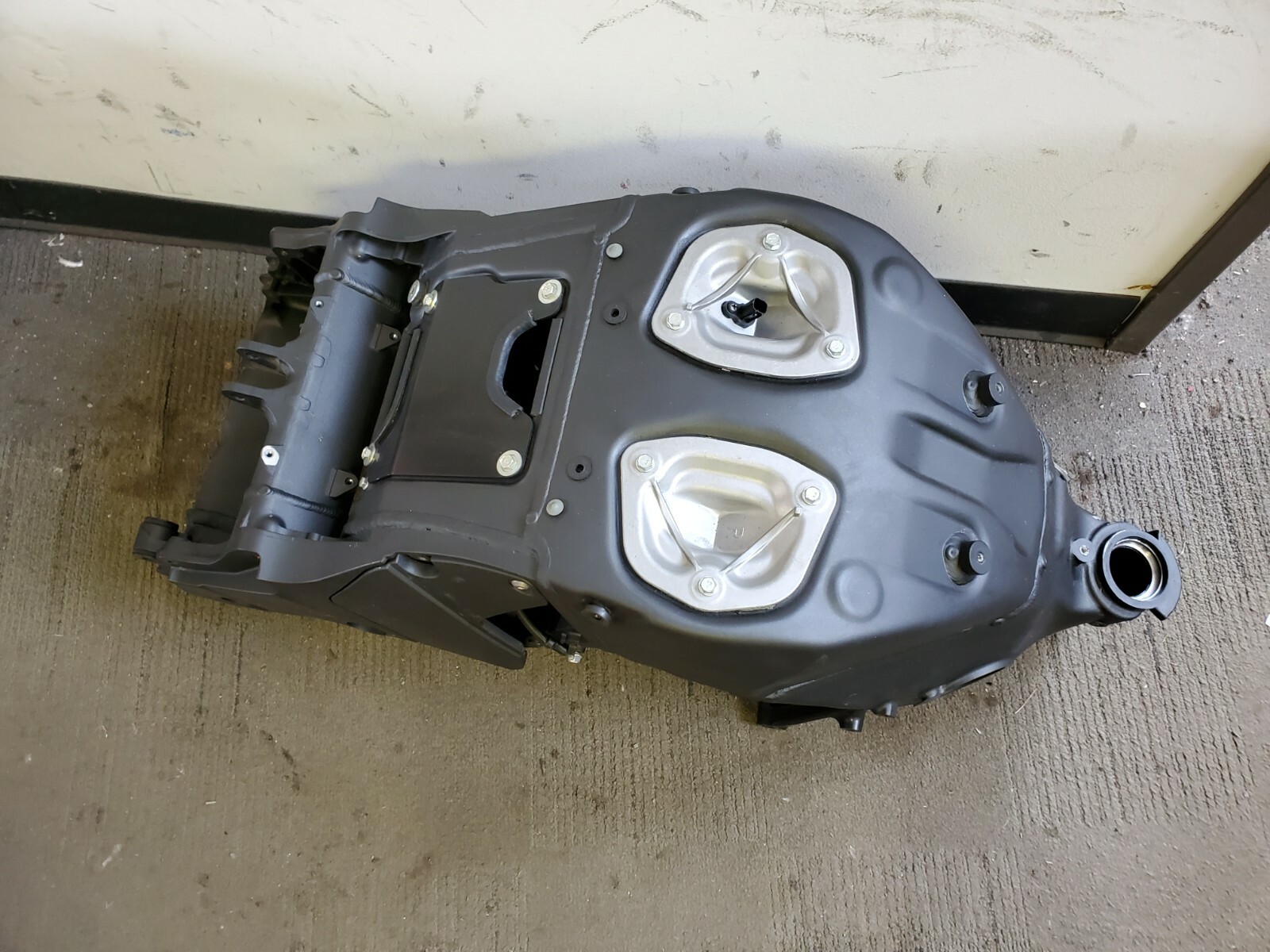 2018 12-22 KAWASAKI NINJA ZX14 ZX14R MAIN FRAME CHASSIS SALVG MINT 2018 12-22 KAWASAKI NINJA ZX14 ZX14R MAIN FRAME CHASSIS SALVG MINT