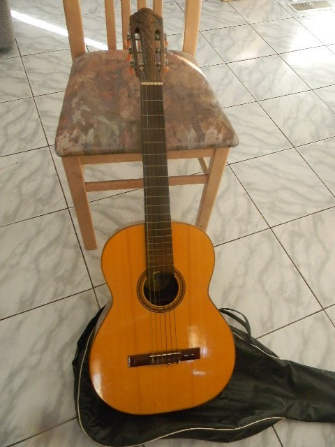 DI GIORGIO CLASSICO N:28 ACOUSTIC CLASSICAL GUITAR YEAR 1972 MADE IN BRAZIL  E C