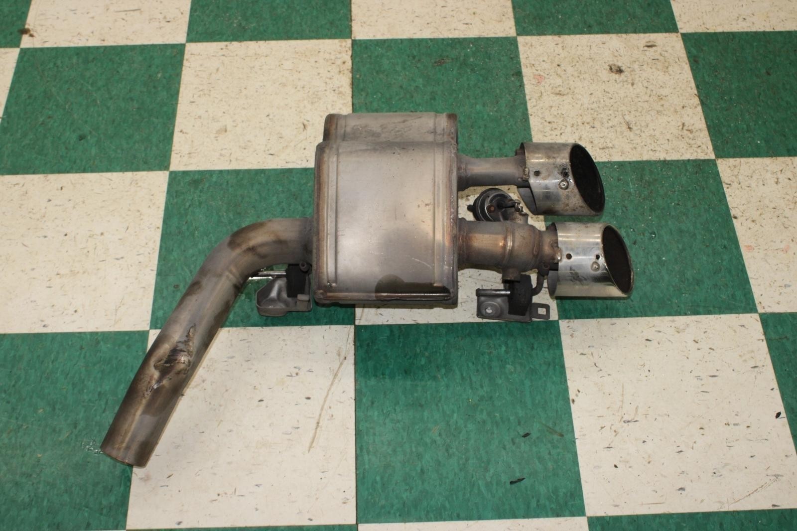 14-21 MASERATI GHIBLI Exhaust System Left LH Driver Muffler Dual Tip Factory OEM