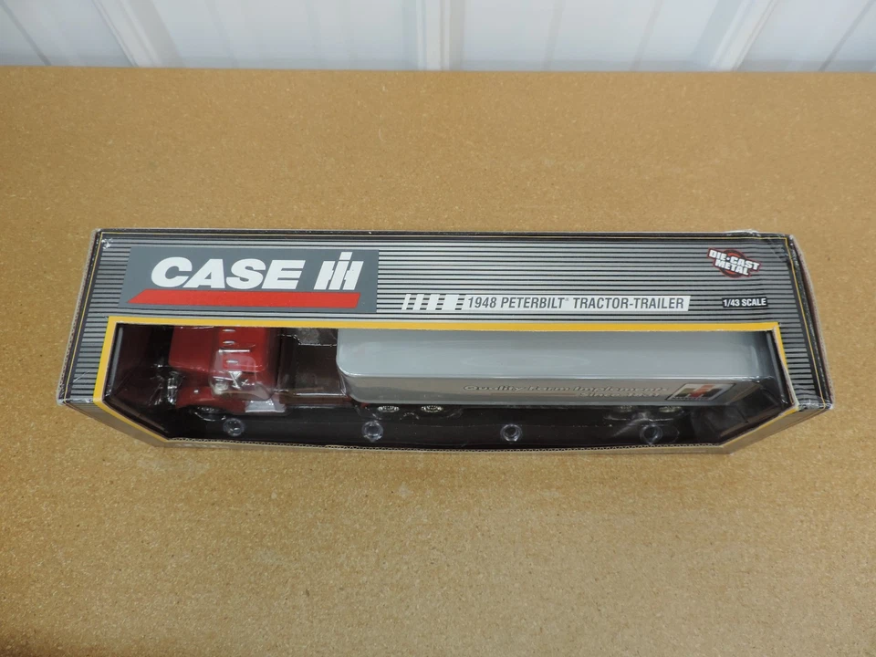 1948 Peterbilt semi truck Case IH ERTL 1/43 NIP International diecast farm toy Z - Image 2 of 4