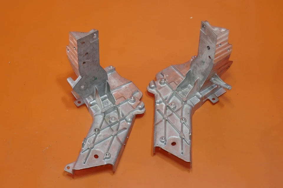 Barra de amarre superior soporte MERCEDES BENZ GLC300 2015 2016 2017 GLC43 A2536210300 OEM Foto 2 de 4