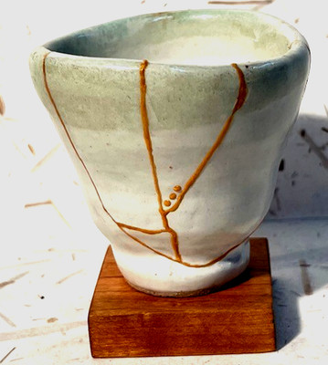 Kintsugi Japanese style repair technique, ''simply white''ceramic tea cup,VG