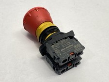 Allen Bradley 800FP-MT44 Emergency Stop Pushbutton w/ 800F-ALP 2x 800F-X01