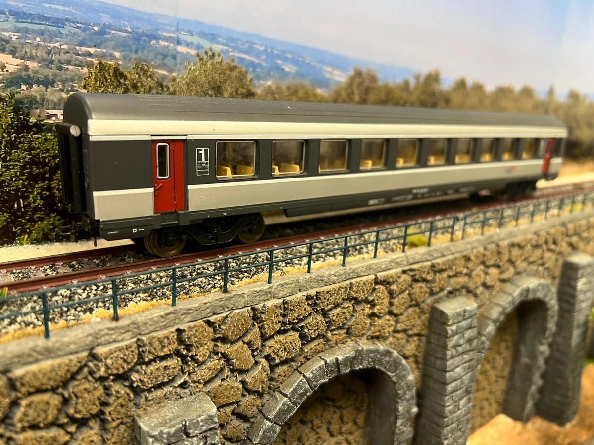 Wagon Corail Lima Classe 1 – Modèle De Collection Pour Passionnés De Trains Miniatures