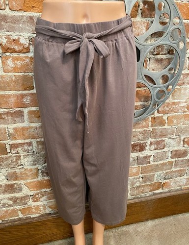 Anybody Smokey taupe 1X gemütliche gestrickte breite Beinhose kurz Neu