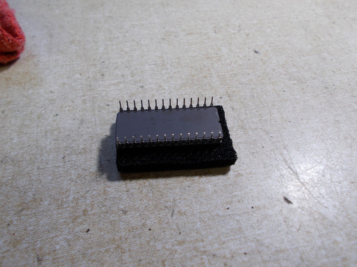 NEW Zenith 581-2 IC Integrated Circuit Chip 1989 *FREE