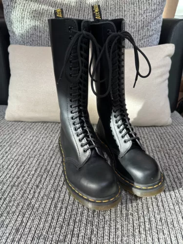 Doc Dr Martens Tall Combat Boots 20 Eyelet Knee High 1942 AW004 US W 6 UK 4