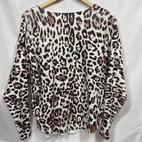 Liquid by Sioni M Sweater Pullover Leopard Print Round Scoop Neck - Picture 2 of 4