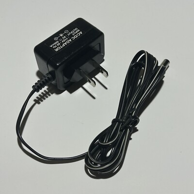 AC/DC Adaptor 9V 500mA