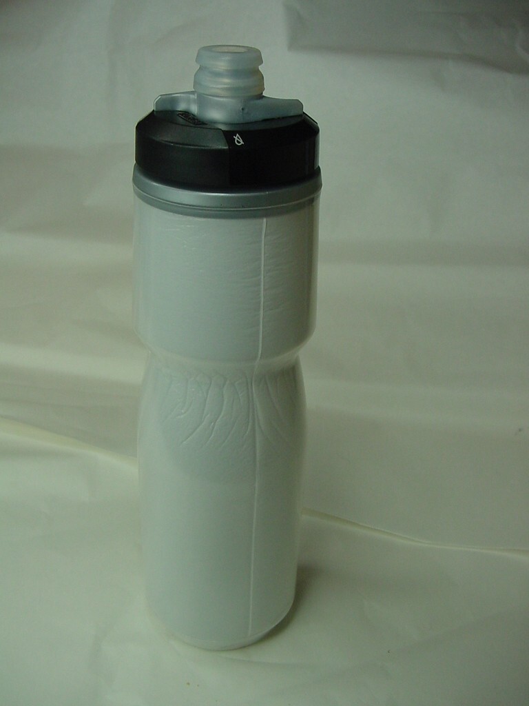 NEW - CAMELBAK INSULATED 24oz WATER BOTTLE
