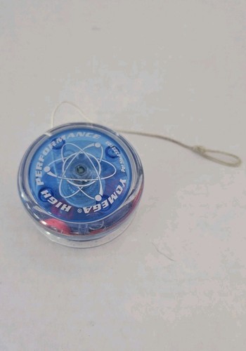 Vintage Yomega High Performance Yo-Yo Blue Edge Clear Center Yoyo - Picture 2 of 4