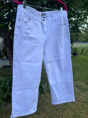 AVENUE Denim white jean capris Size 16 Nice!   