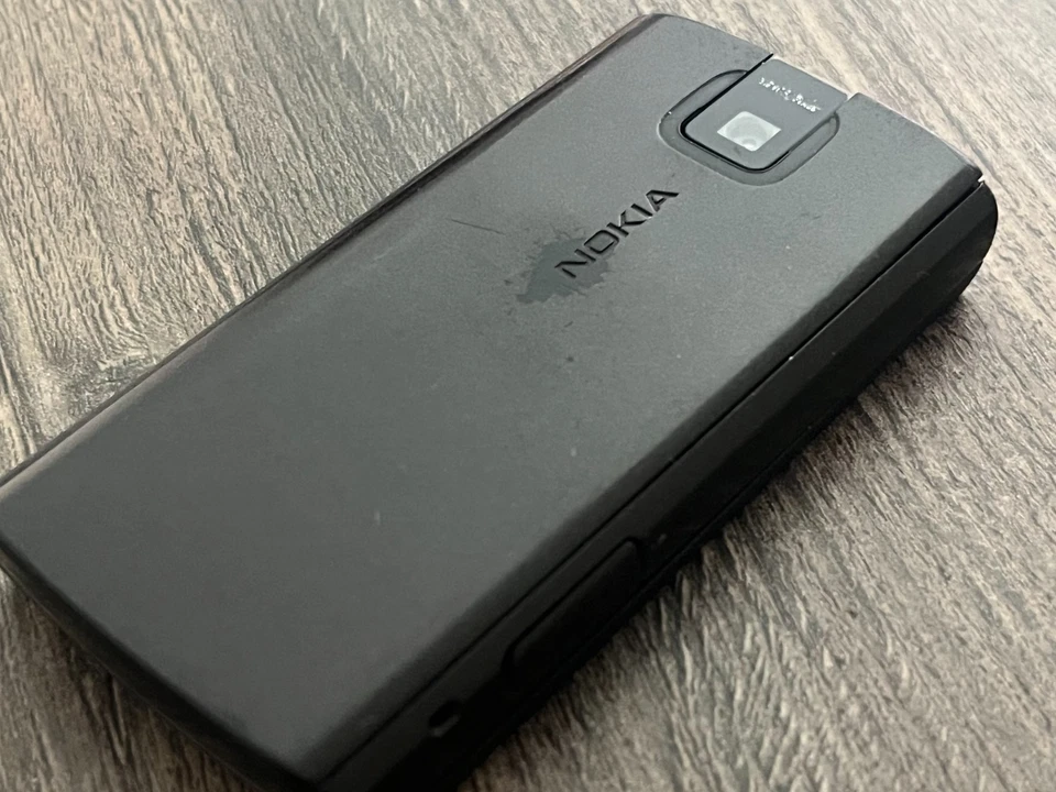 Nokia X3 - 46 MB - Red on Black (Unlocked) GSM Vintage Xpresmusic Retro Mobile - Image 3 of 4