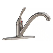 Classic Single-Handle Standard Kitchen Faucet in Stainless