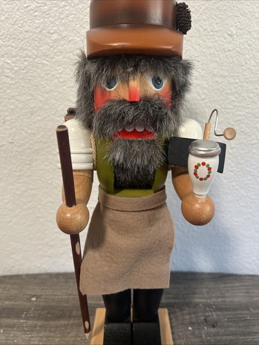 Vintage Holzkunst Christian Ulbricht Rare German Woodsman Nutcracker 15.5” Read - Picture 3 of 17