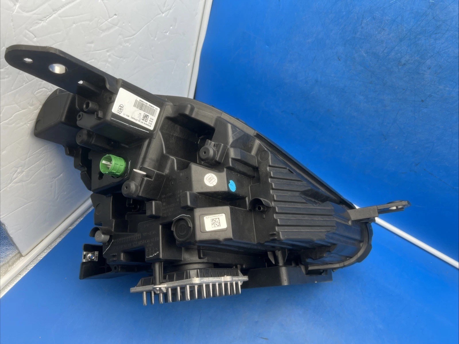 Maserati Grecale 2023-2026 FRONT+LEFT Headlight P/N 06702930720