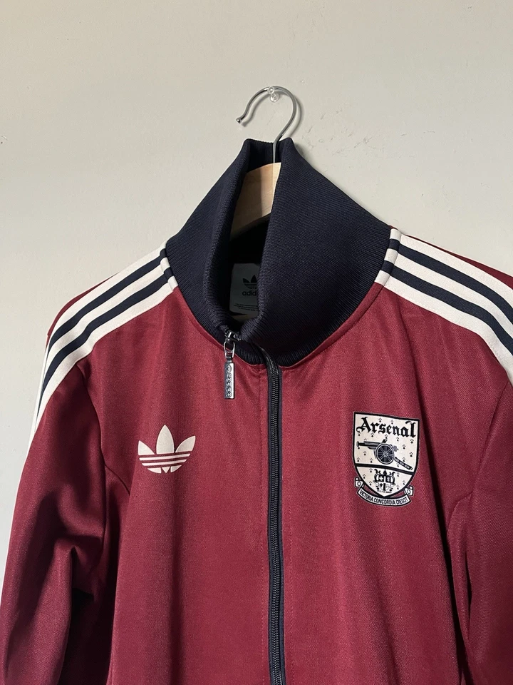 2024/25 Arsenal Adidas Adicolor Track Jacket Size Medium - Image 2 of 4