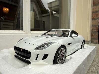 1:18 Jaguar F-Type R Coupe Polaris White Autoart 73651