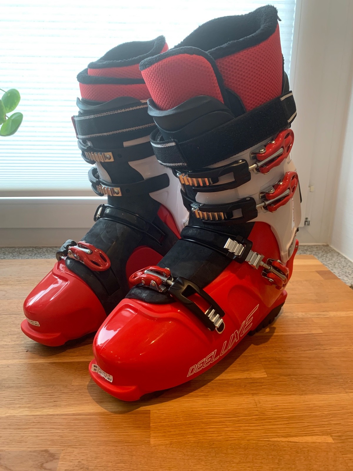 DeeLuxe Track 700 Hardboots, Snowboard Boots, Größe 44