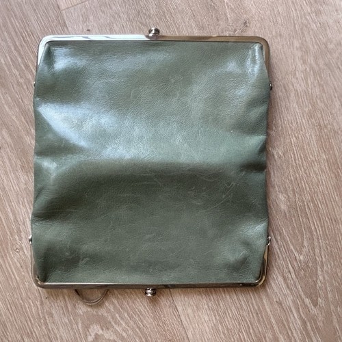 Hobo International Lauren Clutch Wallet Bottle Green Genuine Leather New - Imagen 4 de 16
