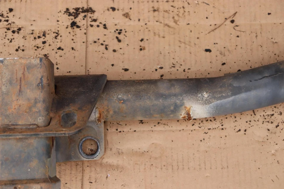 Parachoques trasero Chevy Tahoe 2000-2006 remolque barra de enganche soporte OEM Foto 4 de 4