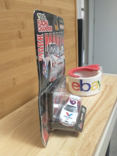 Racing Champions 1/64 NASCAR diecast #6 Valvoline Mark Martin 2000 Preview NIP - Picture 4 of 6