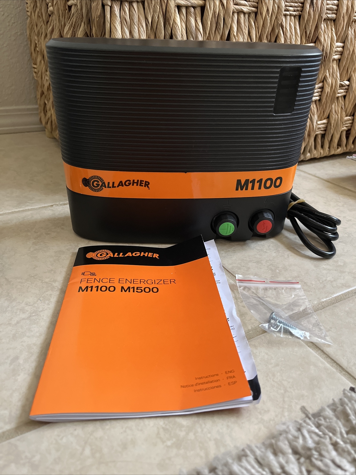 Gallagher M1100 Electric Fence Energizer G324504 644493324504 eBay