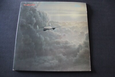 MIKE OLDFIELD -- FIVE MILES OUT -- EPIC RECORDS -- ARE 37983 -- RELEASED 1982